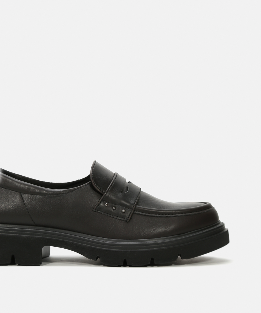 Mocassins detalhe tachas image number null